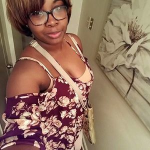 Meet your Posher, Lakeisha